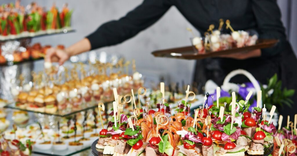 How to choose the right catering service for your event