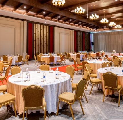 10 things that cannot be missing in a corporate event catering