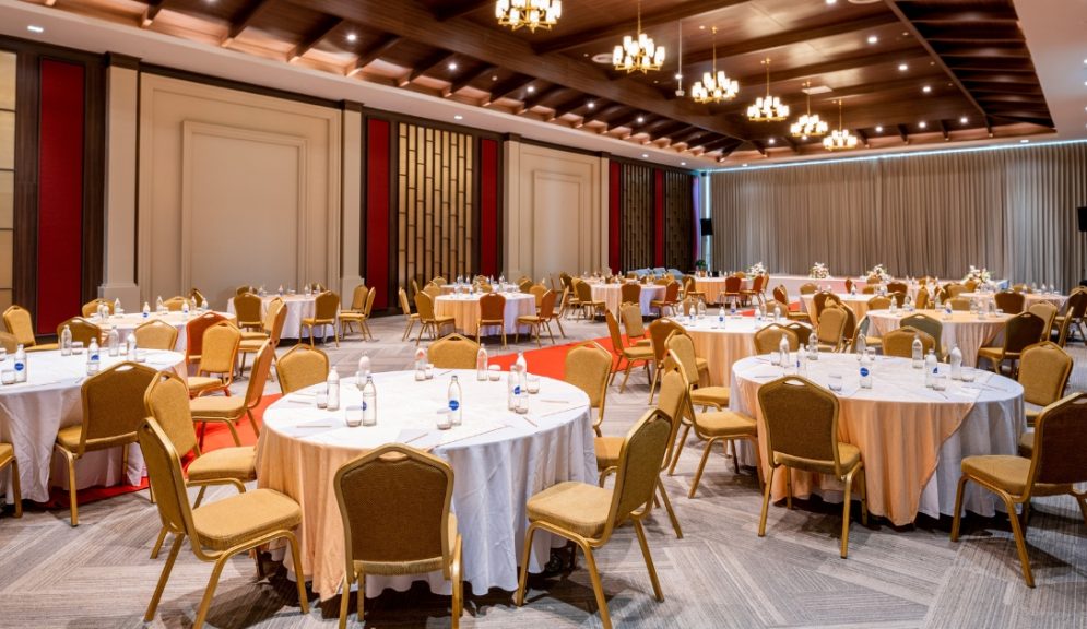 10 things that cannot be missing in a corporate event catering