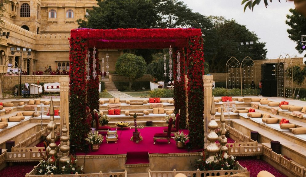 Consider the venue location and access before choosing a catering service