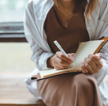 Have a clear, realistic guest count from the start