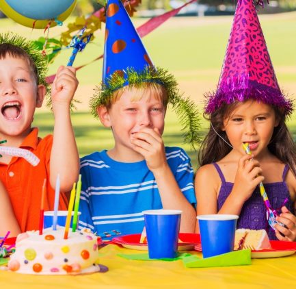 10 things that cannot be missing in a kids party catering